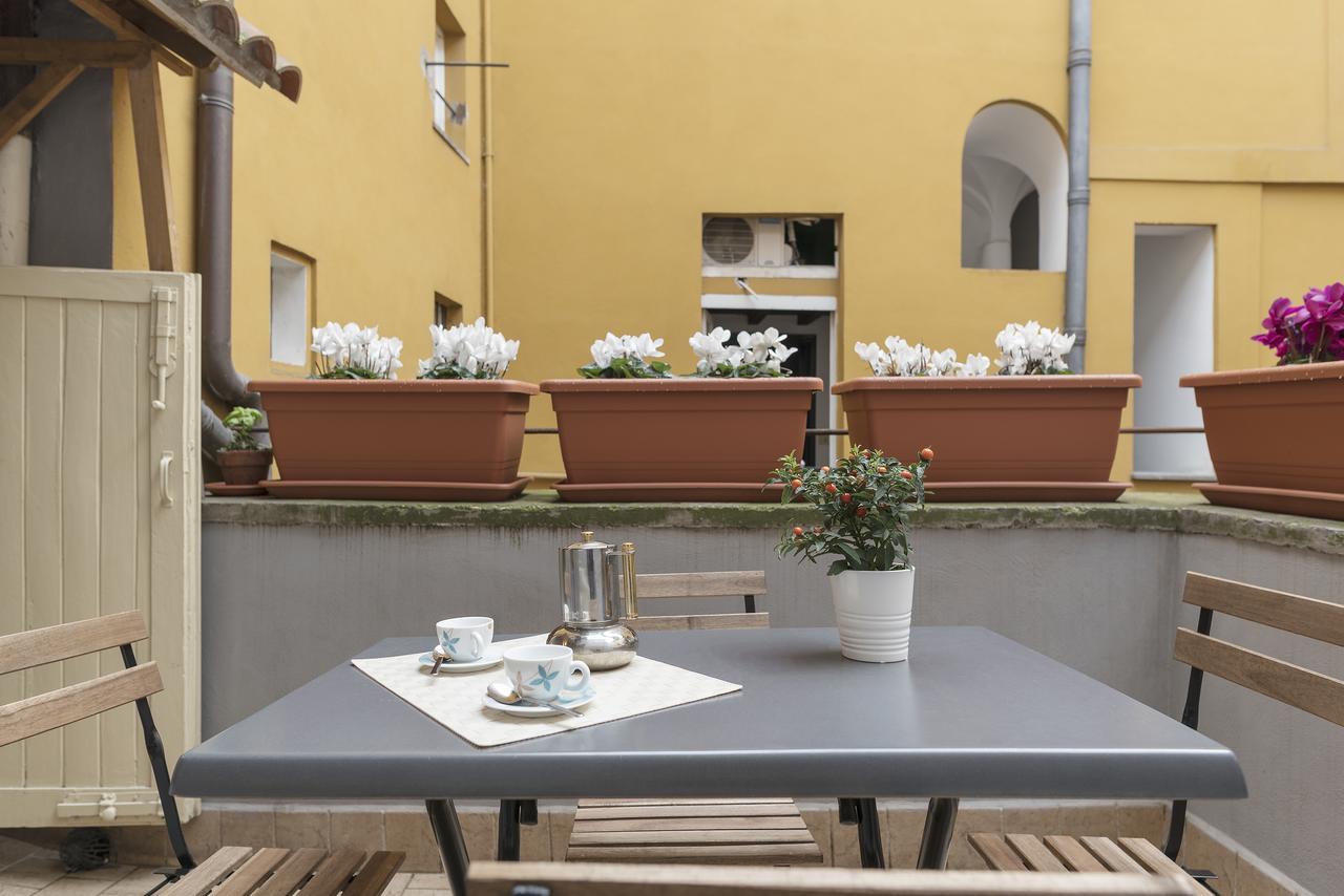 Campo De' Fiori Central Flat Rome Exterior photo